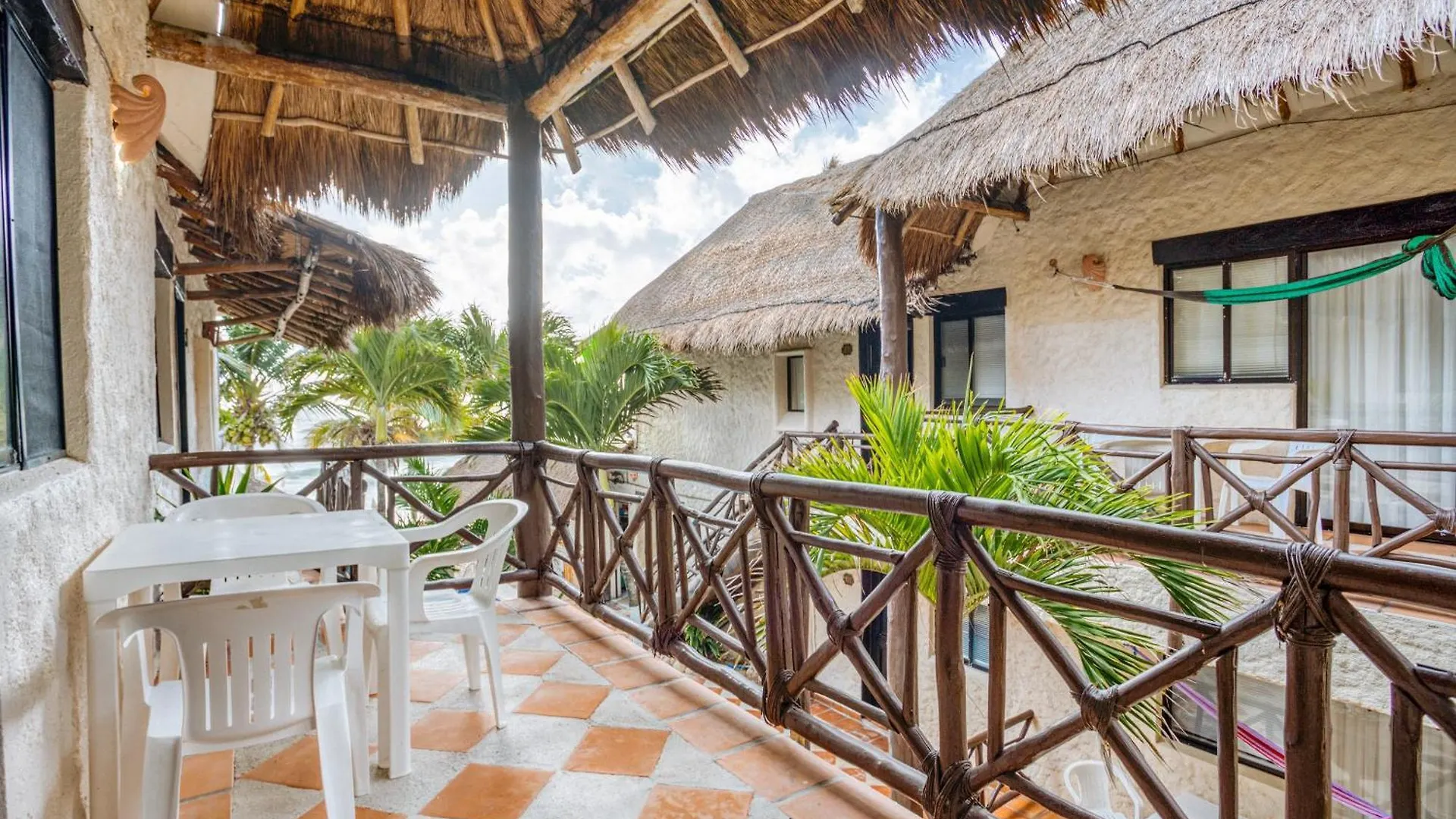 Hotel Capital O Mimi Del Mar Playa del Carmen